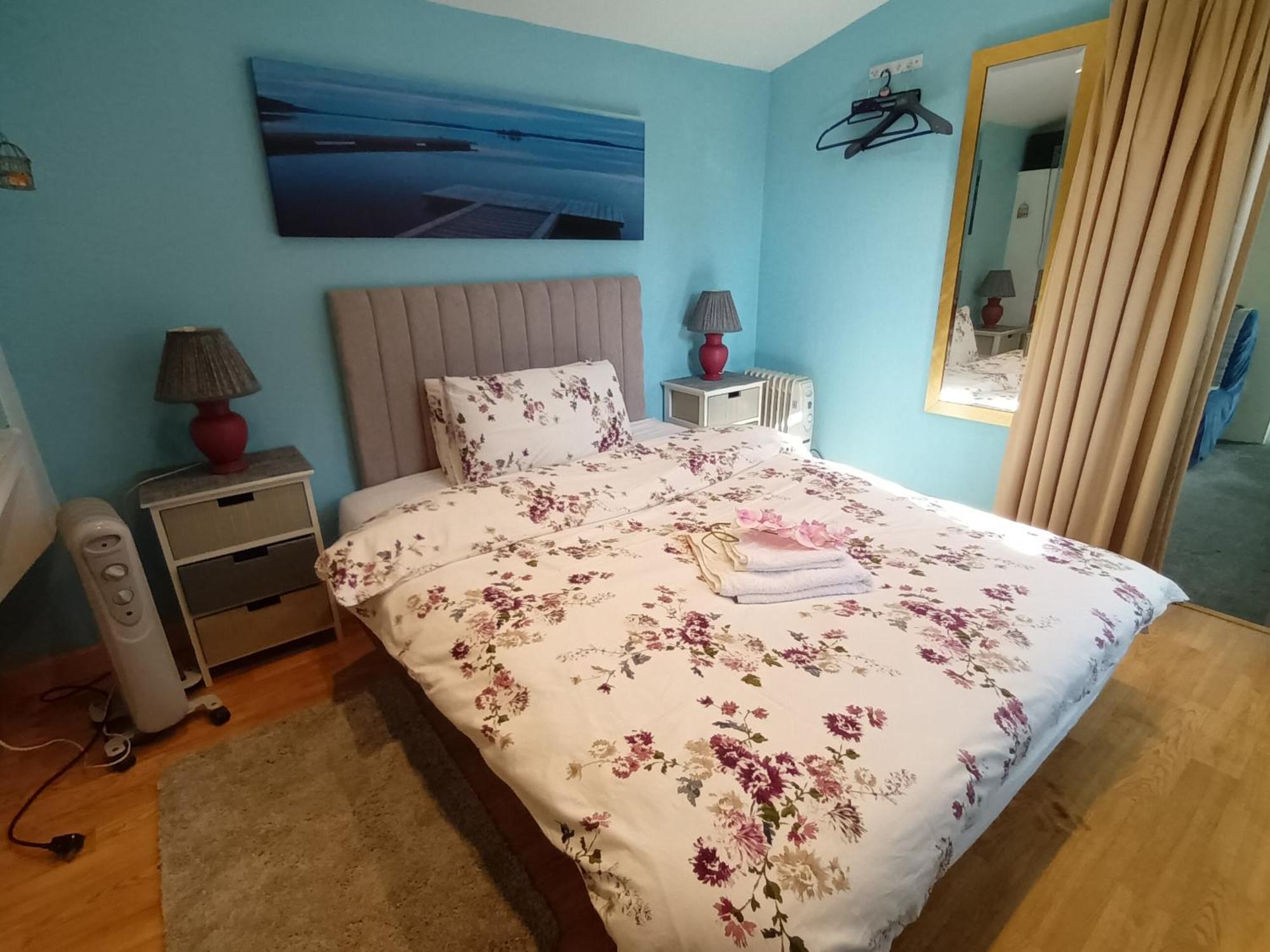 Private Suite In Oxfordshire, A40 威特尼 外观 照片